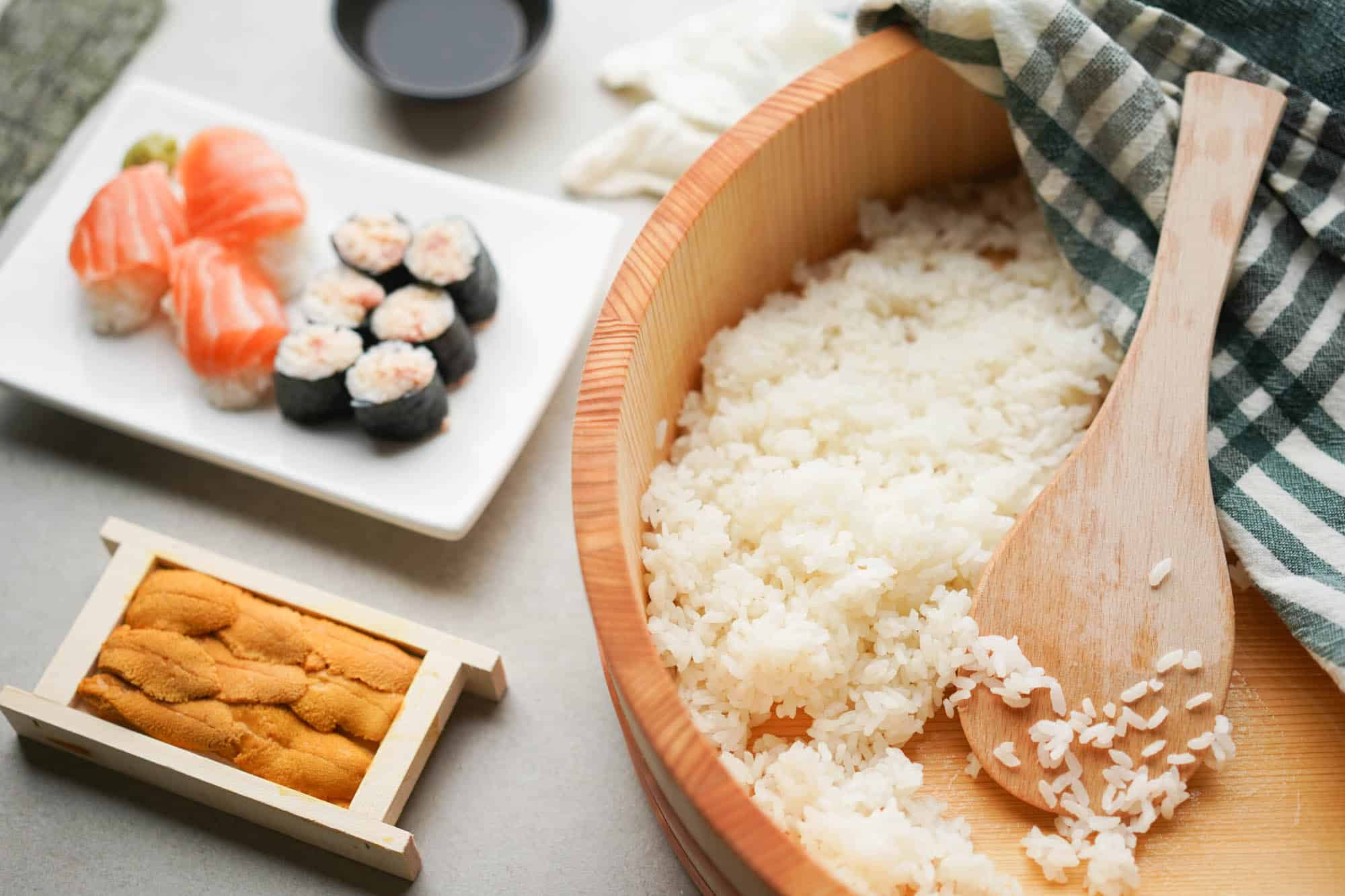 How to Make Sushi Rice in a Rice Cooker Hungry Huy
